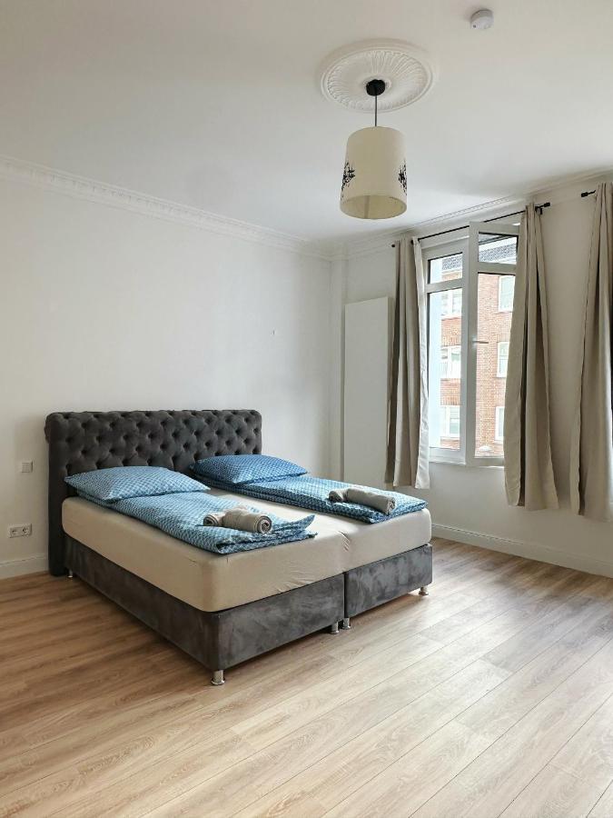 Zentralmoers 140M2 Hbf Nah Apartment Luaran gambar