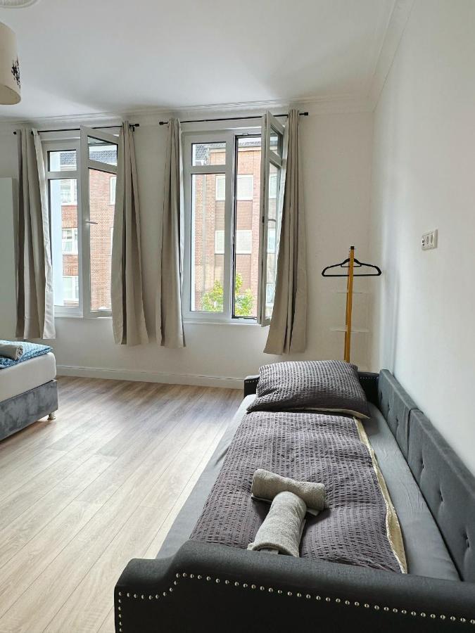 Zentralmoers 140M2 Hbf Nah Apartment Luaran gambar