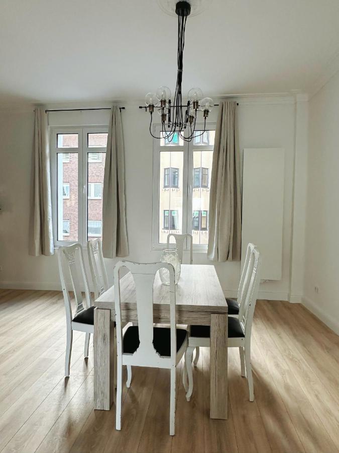 Zentralmoers 140M2 Hbf Nah Apartment Luaran gambar